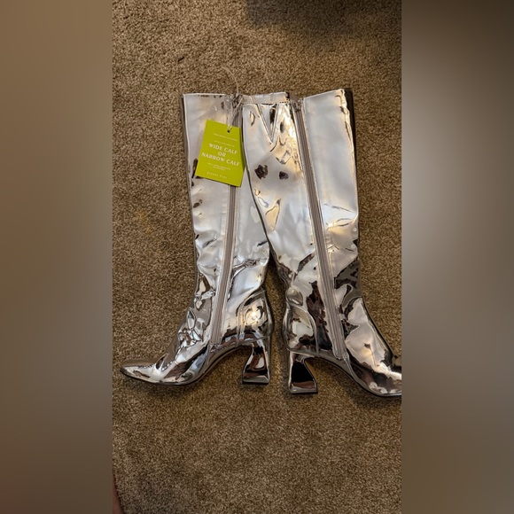 NEW (no box) Gianni Bini Rylee Mirror Metallic tall silver boots - Picture 11 of 15